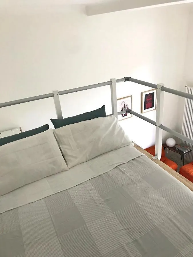 Secret Garden In The Heart Of Isola Apartment Milan