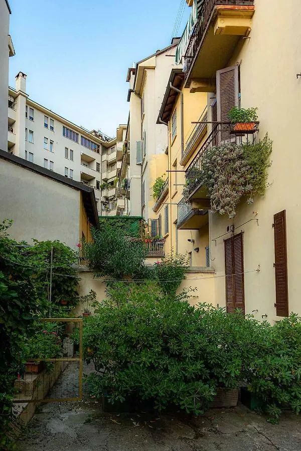 Secret Garden In The Heart Of Isola Apartment Milan 0*,  Italy